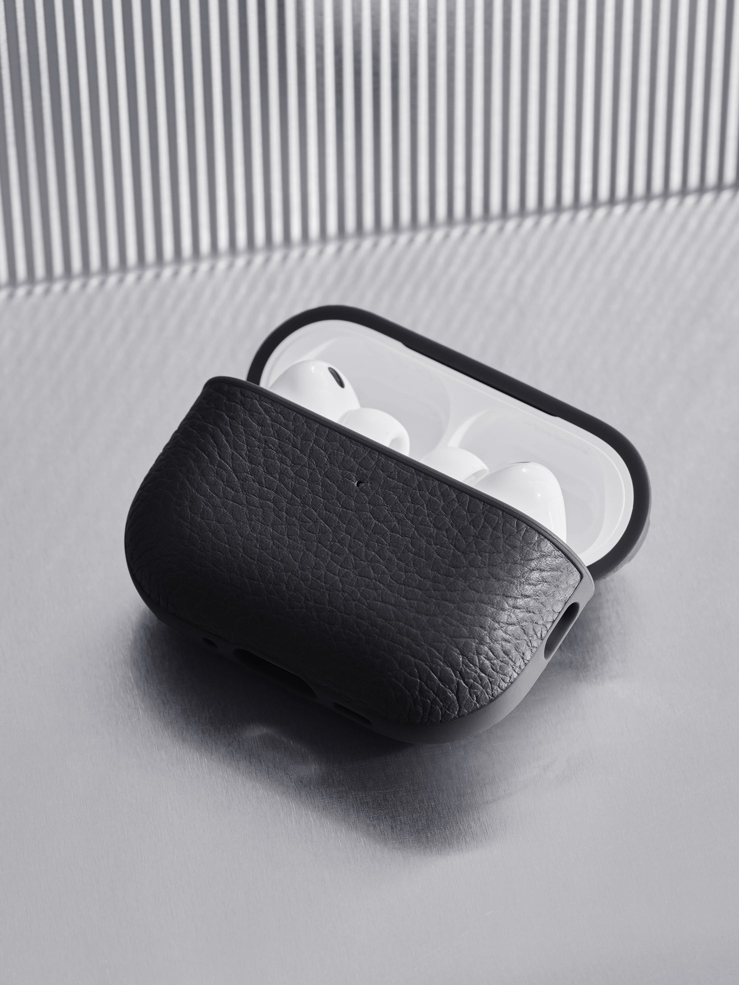 Woolnut Leather Case for AirPods Pro 3 - Black