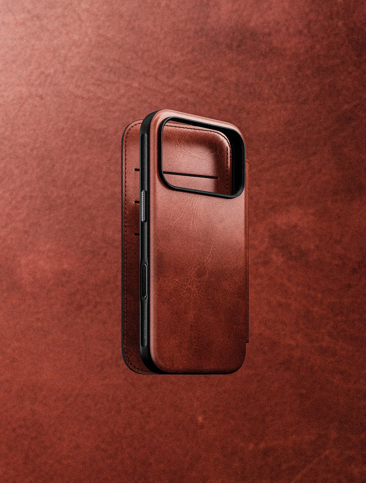 Discover Nomad Leather Folios