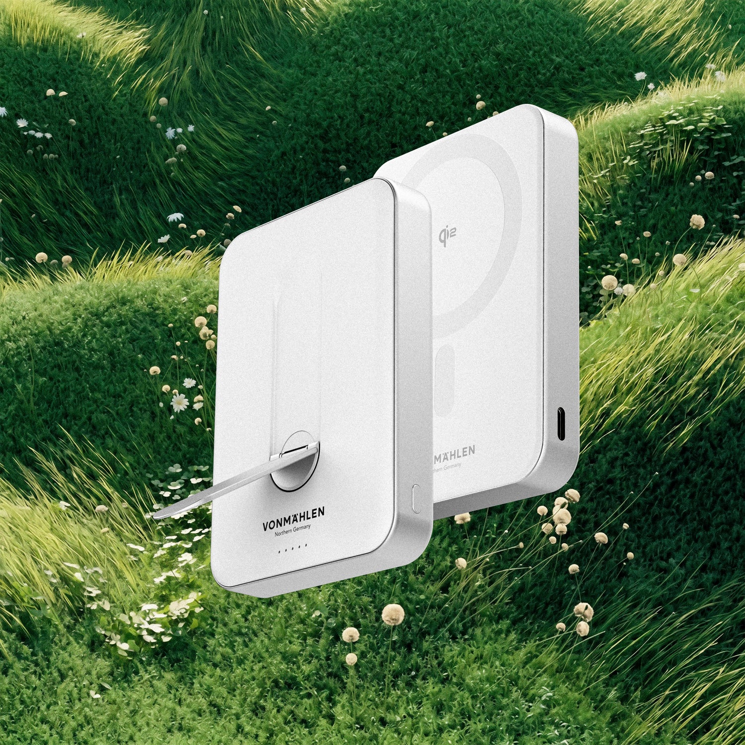 Vonmahlen Evergreen Mag Pro 10000 mAh Power Bank with Kickstand - White